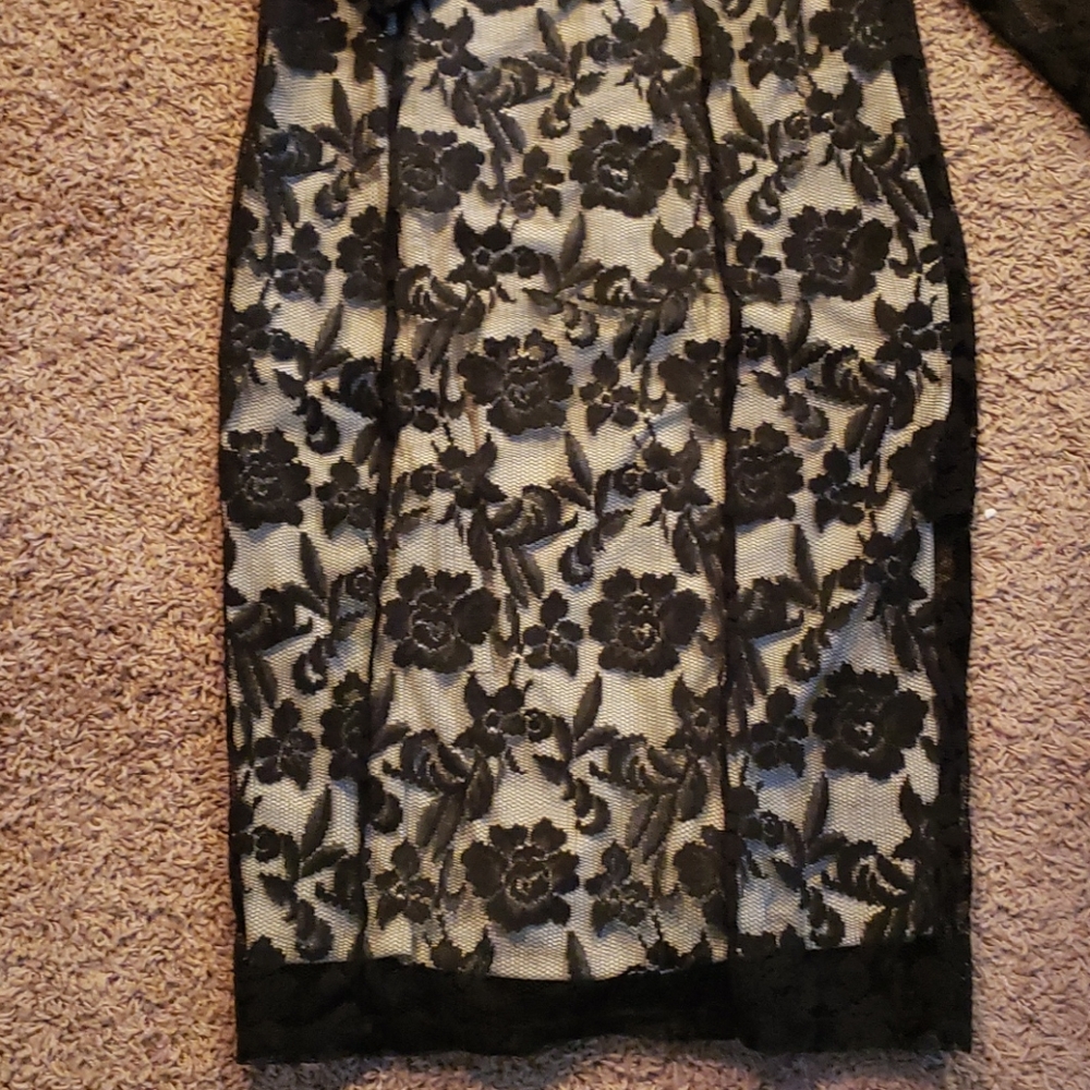 Dress - Picture 2 of 4